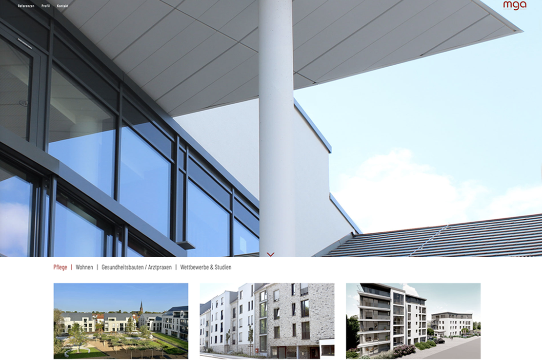 Bildbescheibung:: Eine architektonisch schöne Aufnahme eines Krankenauses mit Dachkonstruktion im Anschnitt mit Fenstern und im Hintergrund blauer Himmel. Startwebseite der MGA Consult, Architekt für Gesundheitsbauten Arztpraxen.