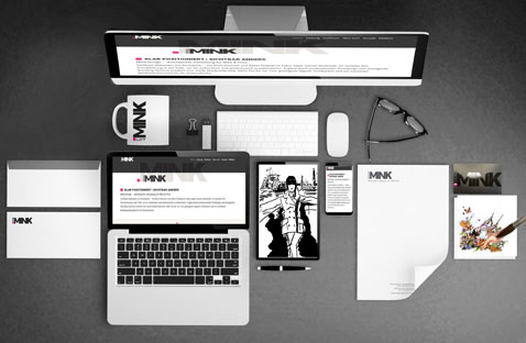 Bildbeschreibung: Briefpapier, Briefumschlag eine Tasse, eine Visitenkarte, alles mit dem Schriftzug MINK gebrandet. Ein Aufgeklapptes Laptop mit der MINK Webseite, ein PC mit der Mink - Webseite,  eine Mode - Illustration in Tuscheoptik auf einem Tablet, eine Aquarellillustration auf Papier mit einem Pinsel daneben mit einem Blumenmotiv.  Teaser leistungen Leistung Webdesign | Printdesign | Illustration, Minkdesign Köln